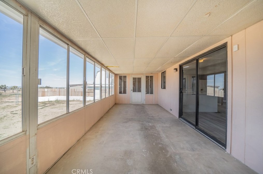 7868 Mesa Rd, Phelan CA  92371-6553 exterior