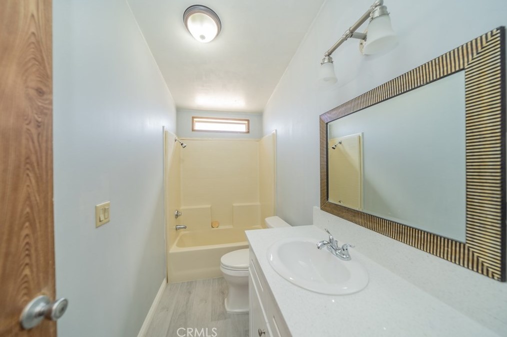 7868 Mesa Rd, Phelan CA  92371-6553 exterior