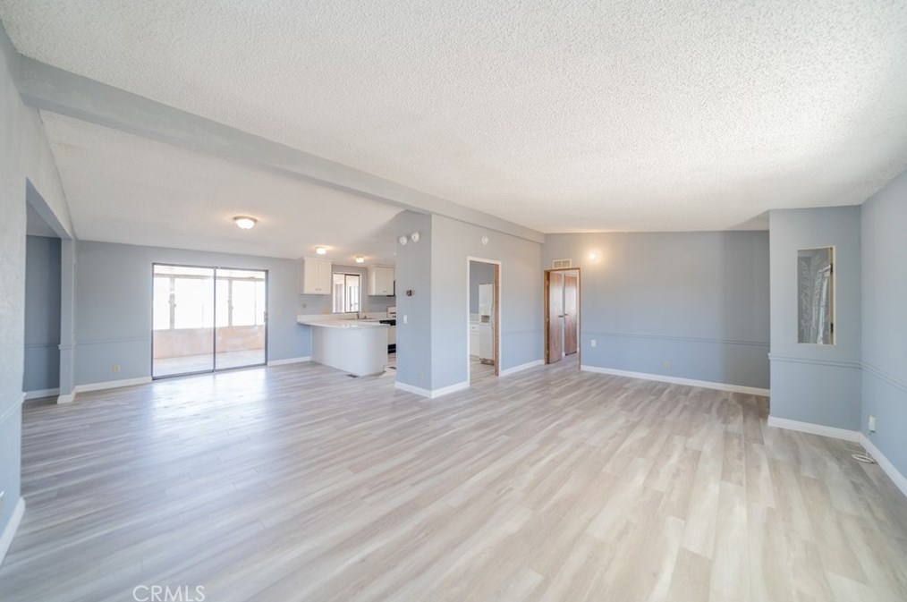 7868 Mesa Rd, Phelan CA  92371-6553 exterior