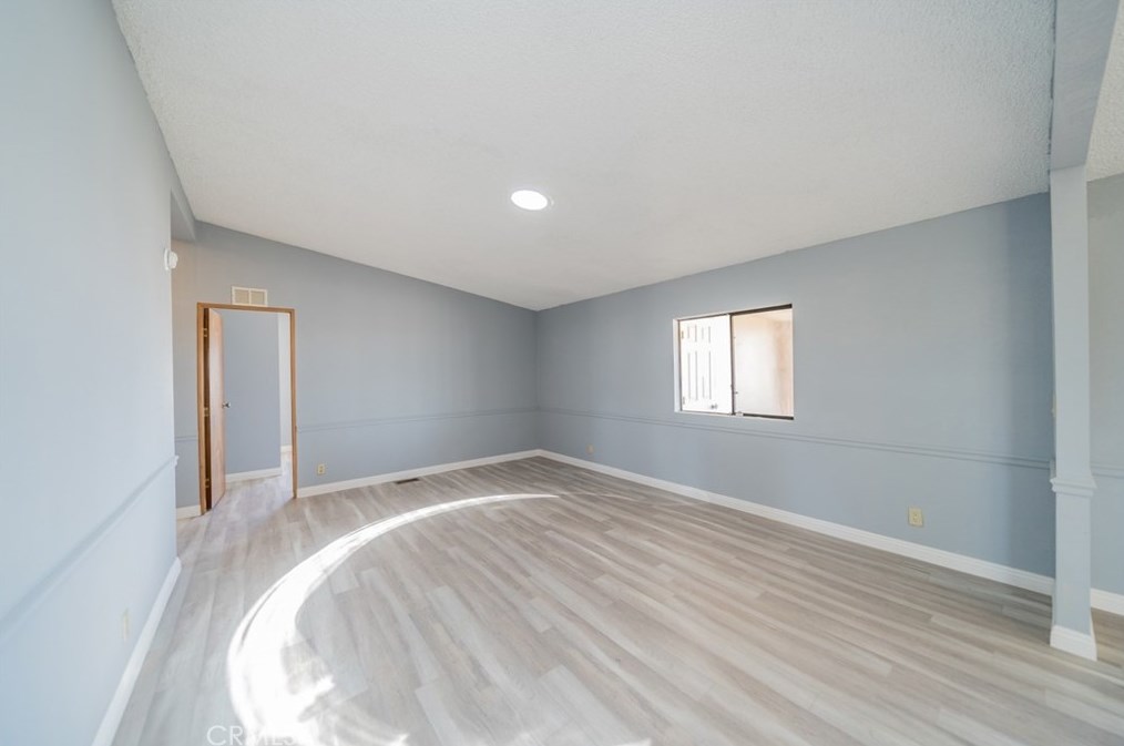 7868 Mesa Rd, Phelan CA  92371-6553 exterior