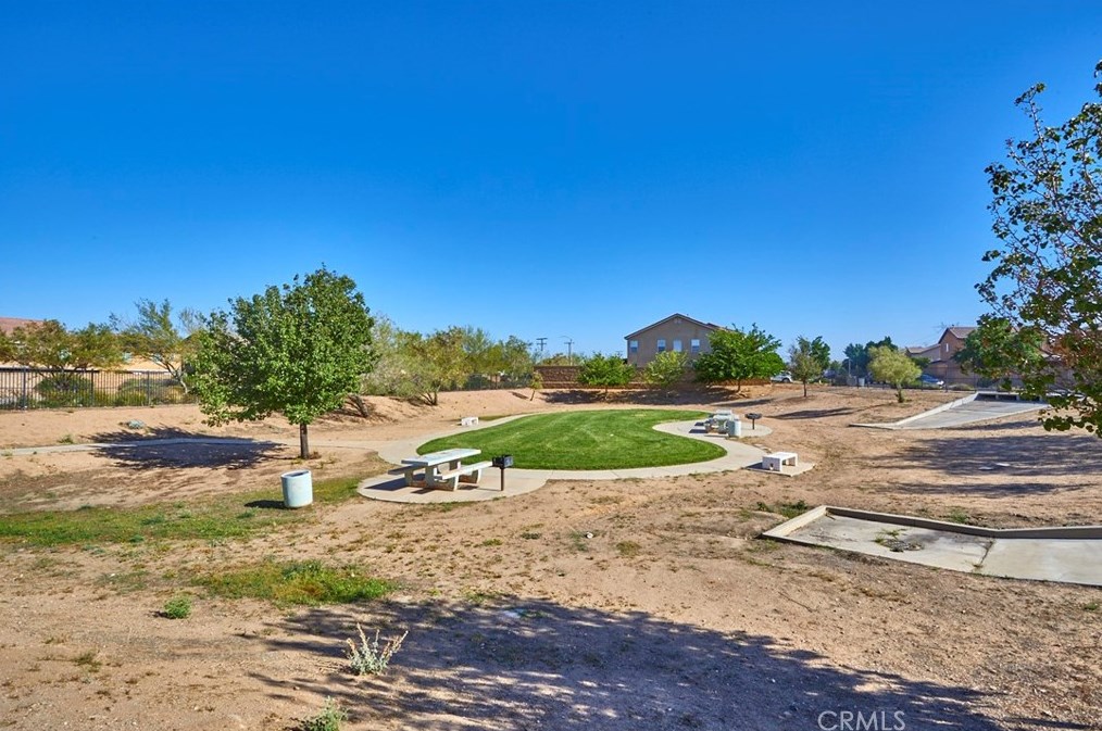 9385 Sapphire Ave, Hesperia CA  92344-4682 exterior