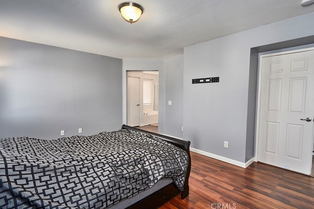 9385 Sapphire Ave, Hesperia CA  92344-4682 exterior