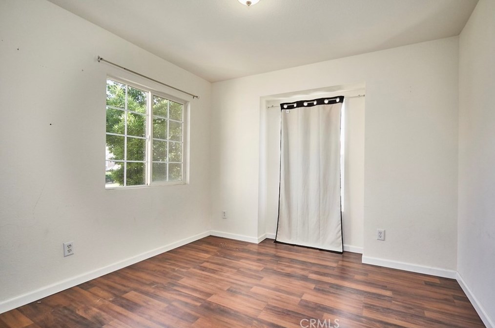 9385 Sapphire Ave, Hesperia CA  92344-4682 exterior
