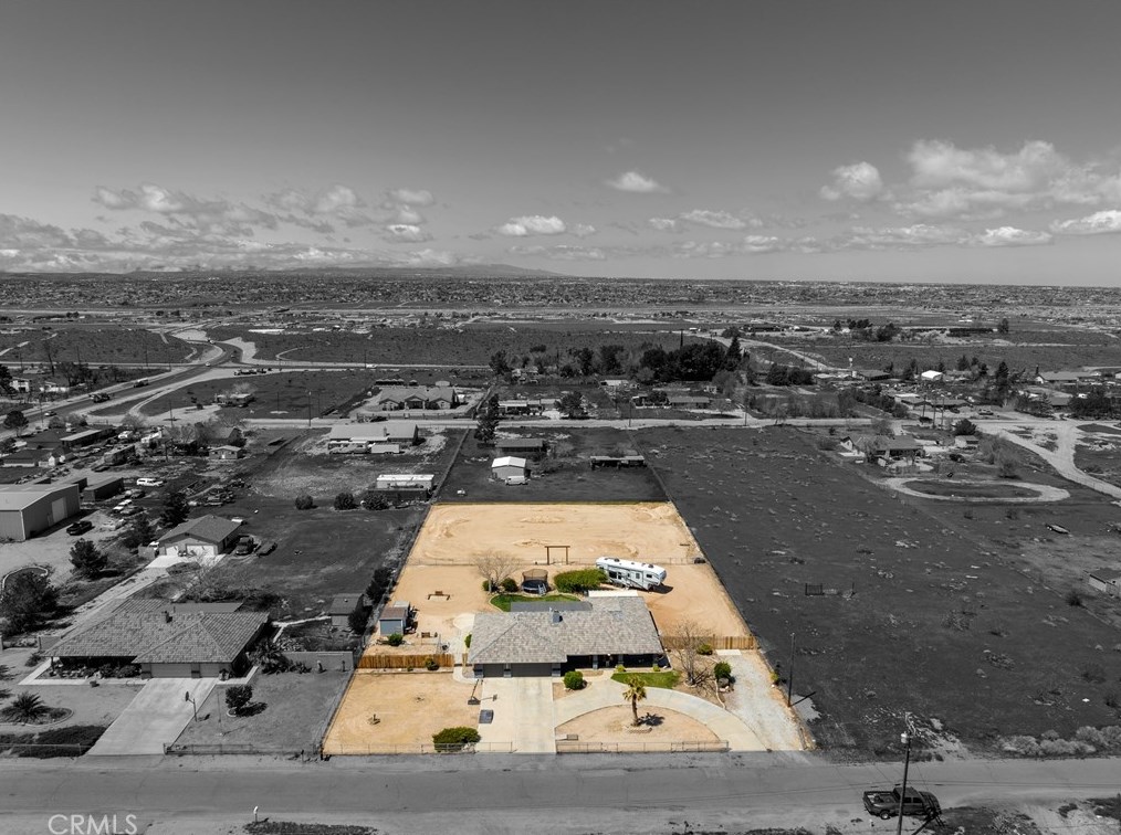 9352 Candlelight St, Apple Valley, CA 92308-8602