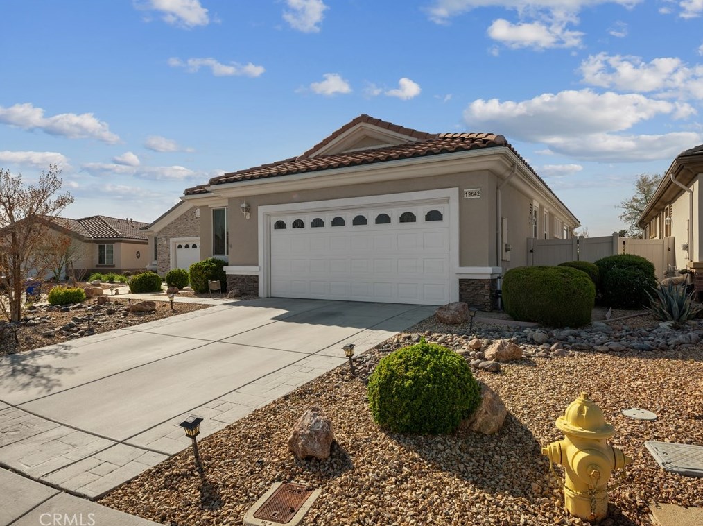 19642 Castle Harbor Ct, Apple Valley, CA 92308-9398