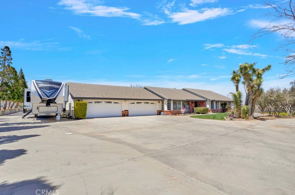 6612 Columbine Rd, Hesperia, CA 92344