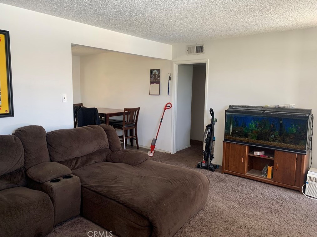 928 Las Amigas Dr, Barstow, CA 92311-4017
