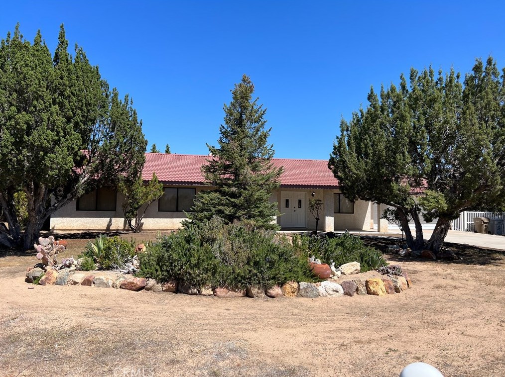 17420 La Junta St, Hesperia, CA 92345-7231