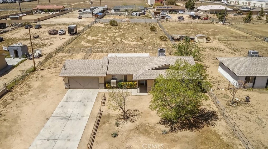 13438 Pauhaska Rd, Apple Valley, CA 92308-5458