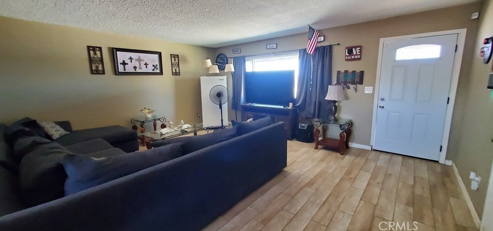 10048 El Sereno Ave, Lucerne Valley, CA 92356
