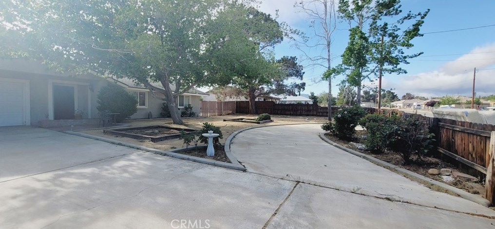 9233 La Grange Ave, Hesperia, CA 92345-6452