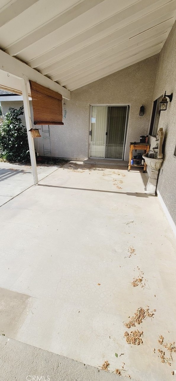 9233 La Grange Ave, Hesperia CA  92345-6452 exterior