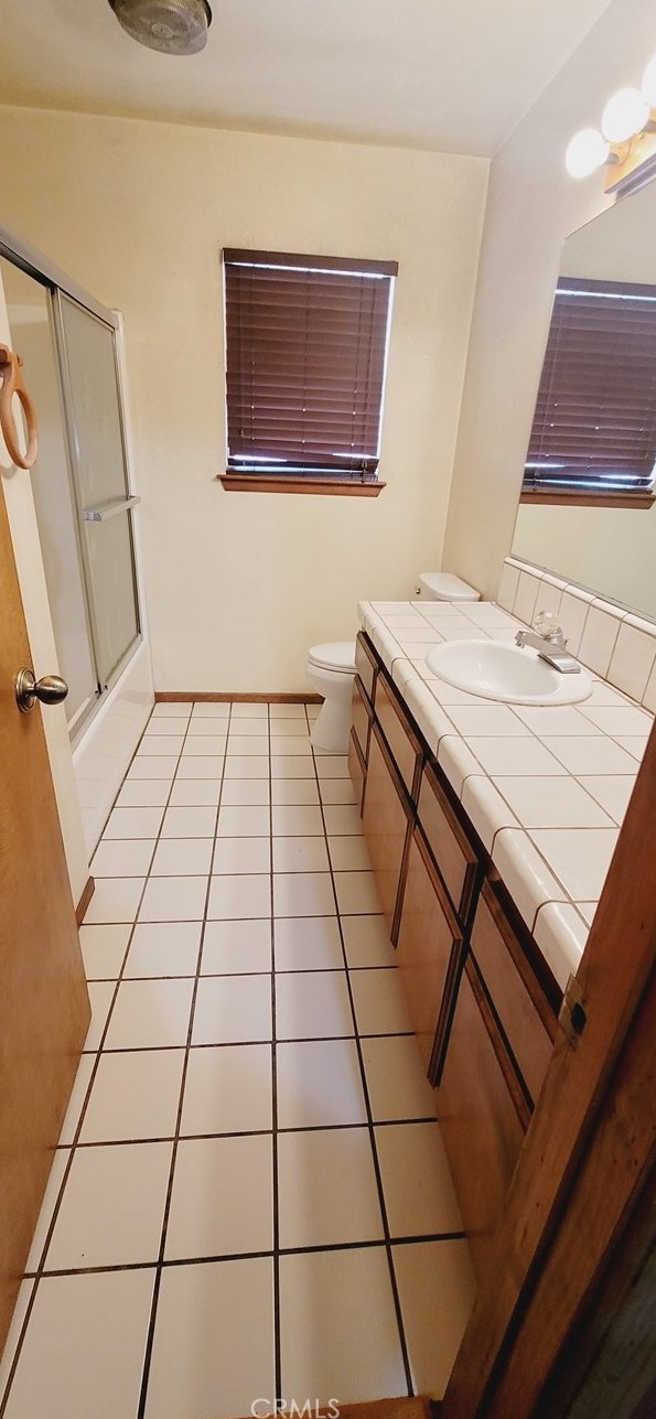 9233 La Grange Ave, Hesperia CA  92345-6452 exterior