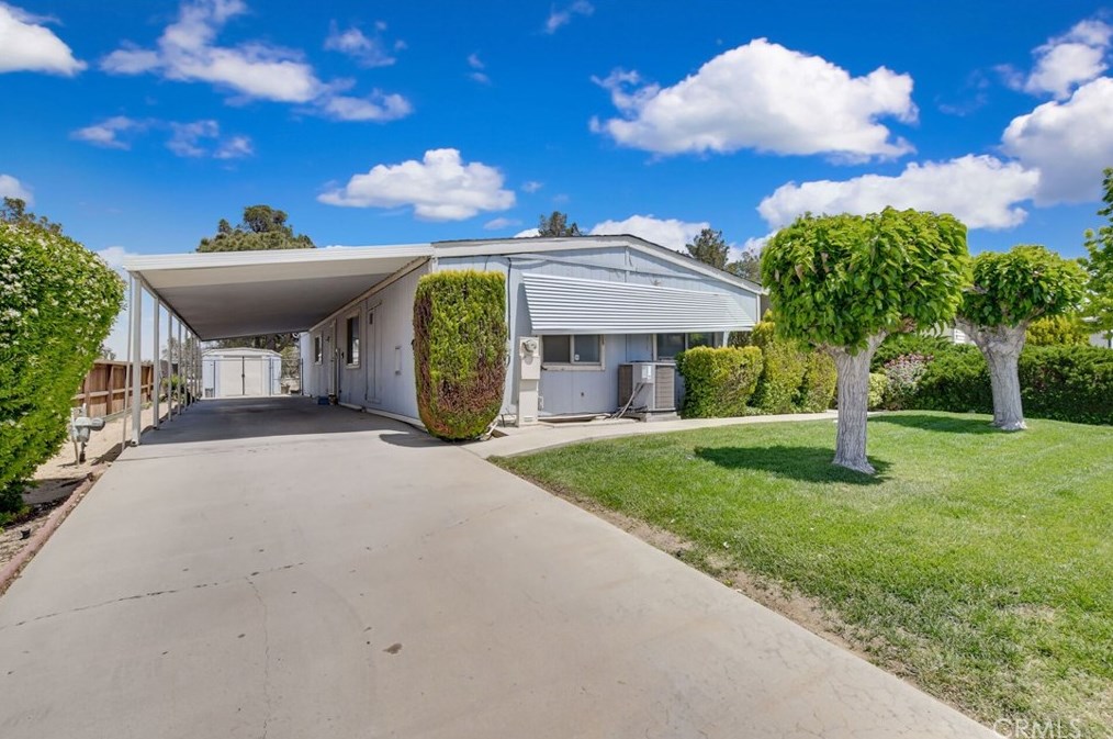 16318 Wimbleton Dr, Victorville, CA 92395