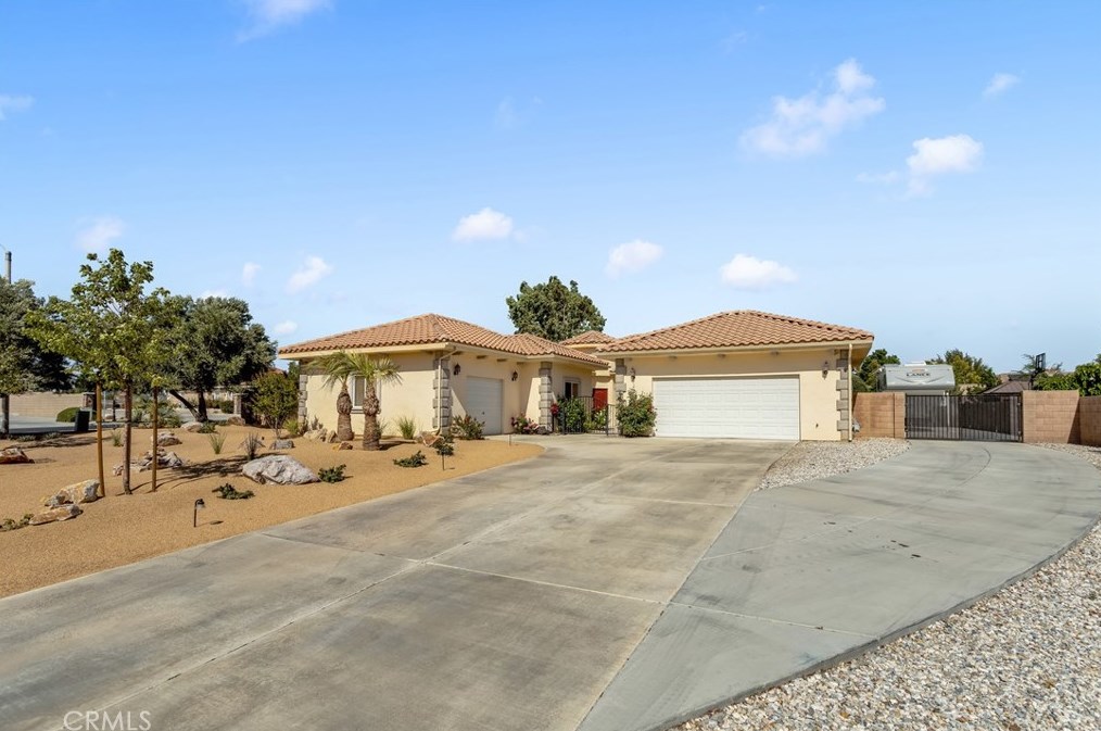 12975 Galewood St, Apple Valley, CA 92308-6793