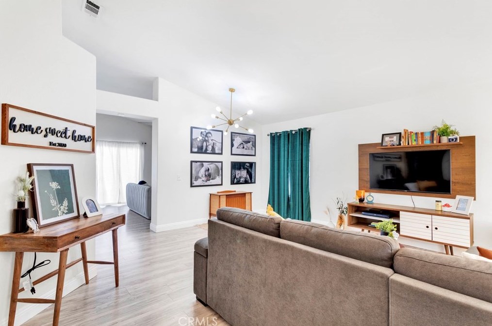 8929 Concord Ct, Hesperia CA  92344-8276 exterior