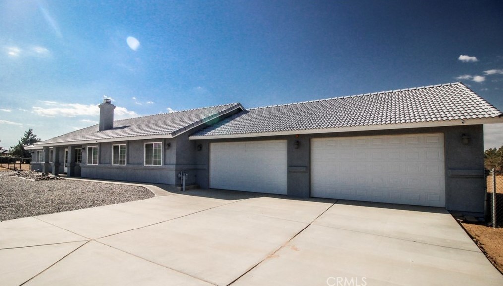 13770 Mission St, Hesperia, CA 92344