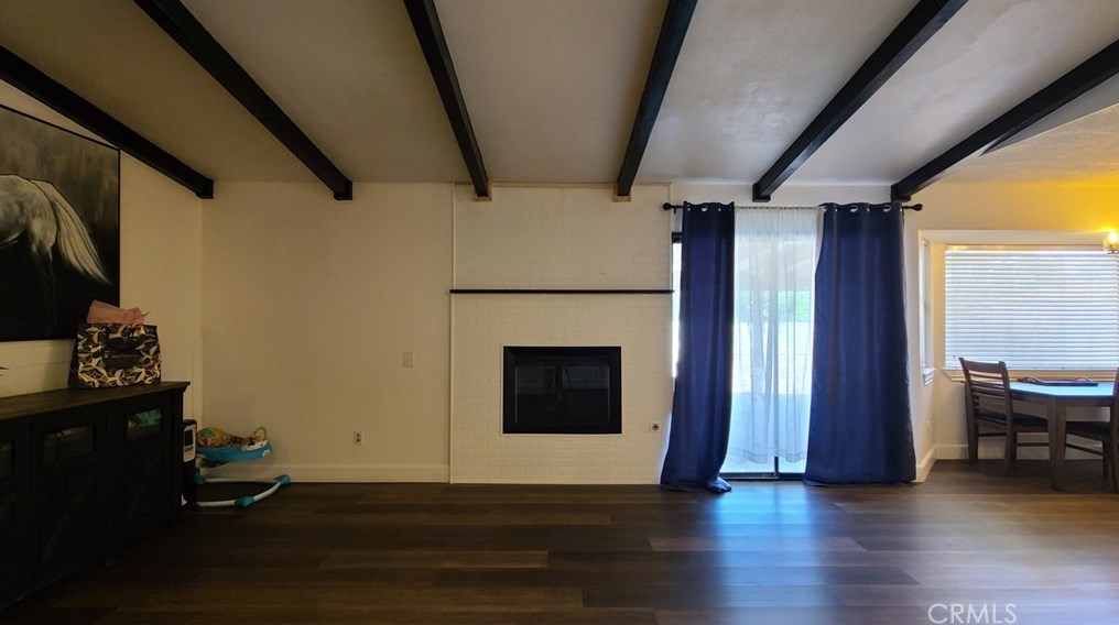 17640 Walnut St, Hesperia CA  92345-6211 exterior