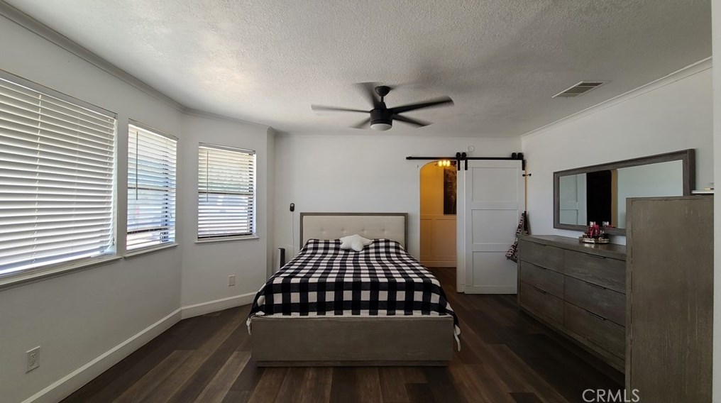17640 Walnut St, Hesperia CA  92345-6211 exterior