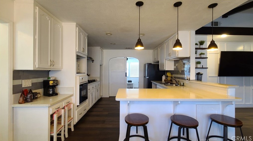 17640 Walnut St, Hesperia CA  92345-6211 exterior