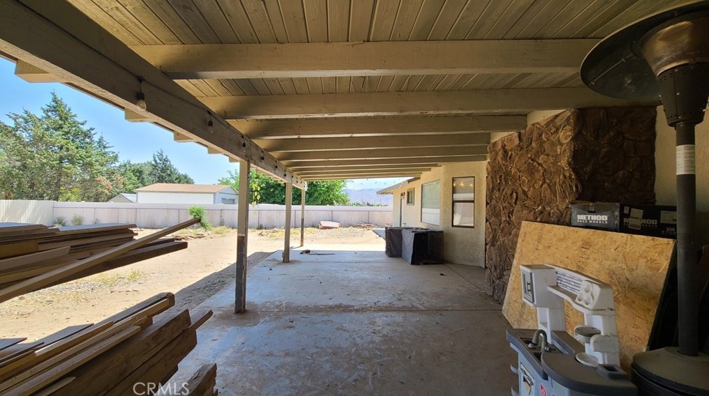 17640 Walnut St, Hesperia CA  92345-6211 exterior