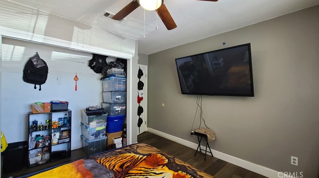 17640 Walnut St, Hesperia CA  92345-6211 exterior