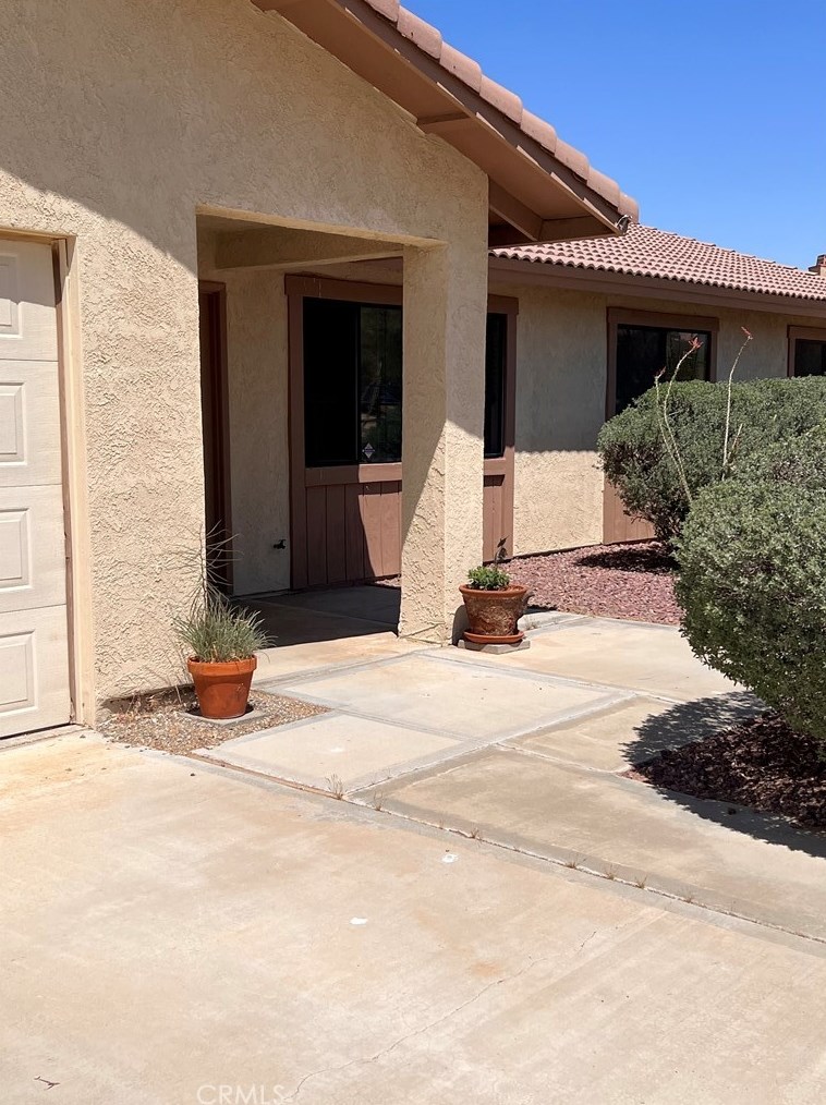 17260 Candlewood Rd, Apple Valley, CA 92307