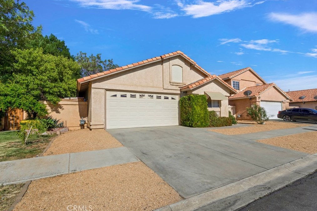 12337 Rainwood Ln, Victorville, CA 92395