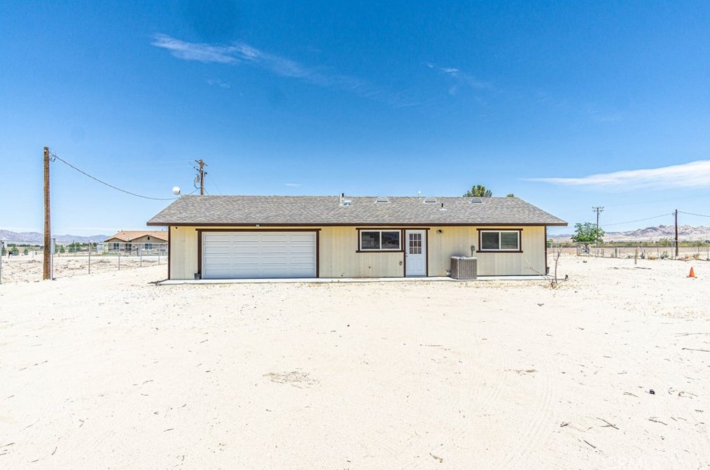 36061 Sage St, Lucerne Valley CA  92356-7730 exterior