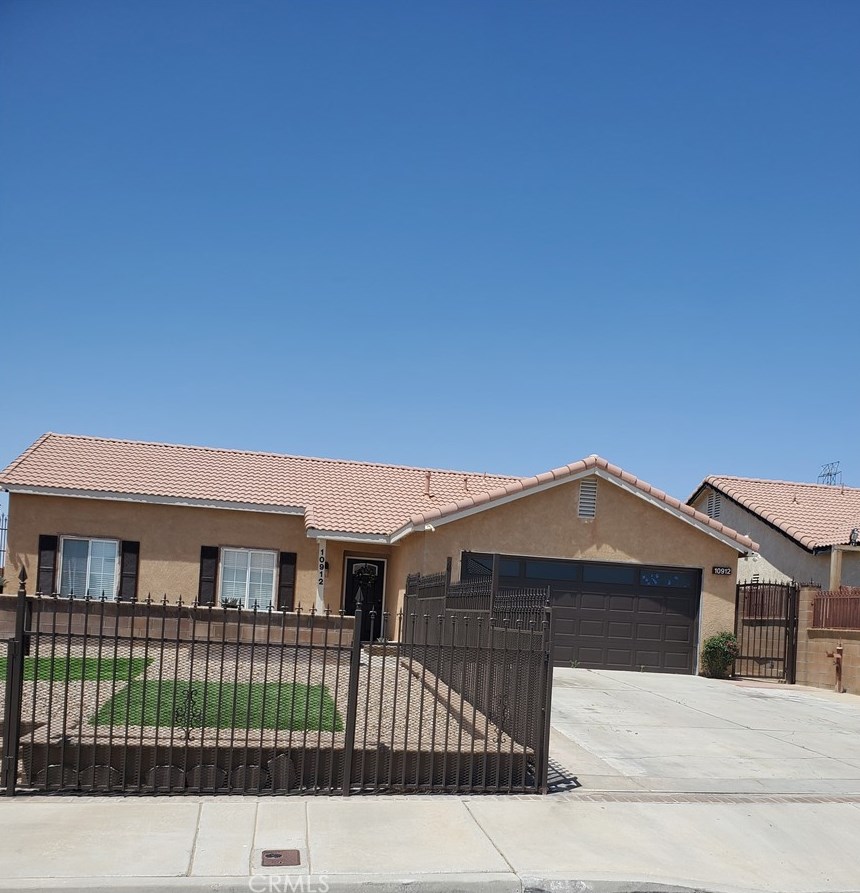 10912 Pershing Dr, El Mirage, CA 92301