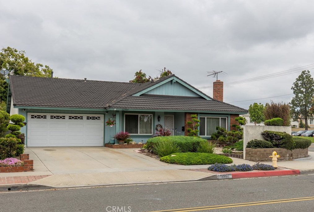 12955 Oak Crest St, Artesia, CA 90703-1232