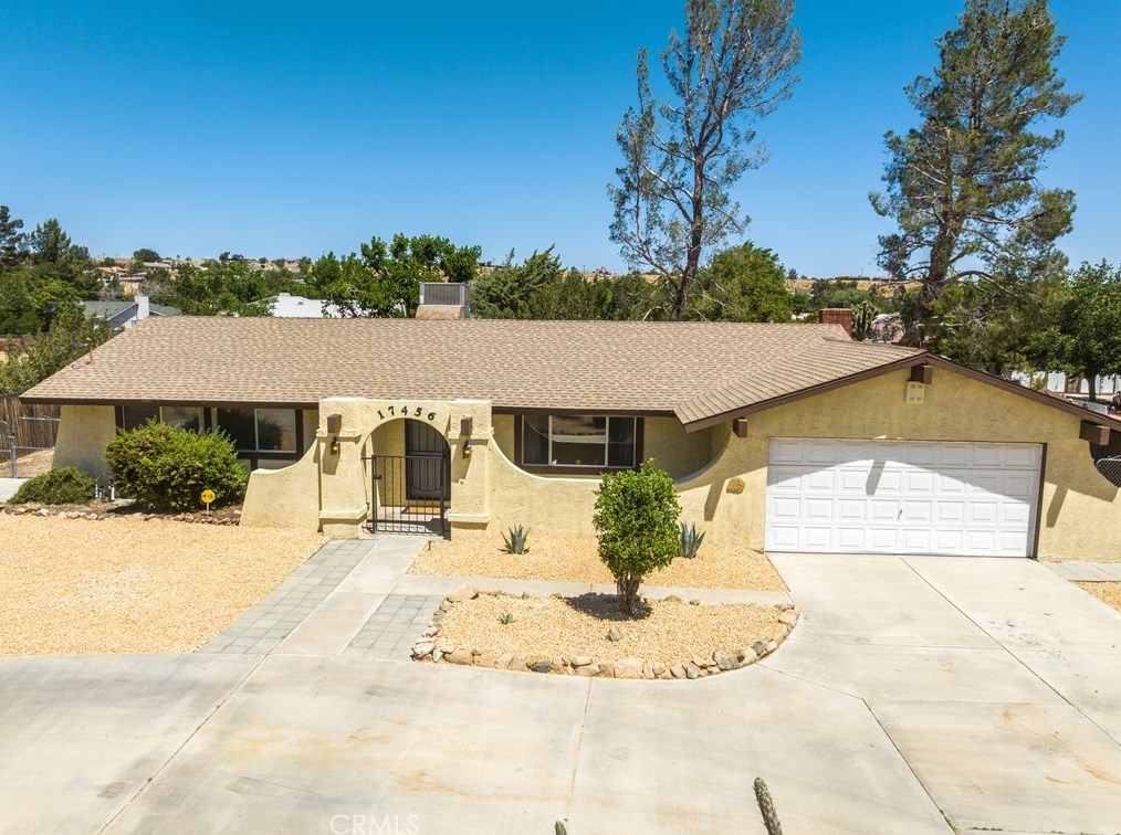 17456 Bangor Ave, Hesperia, CA 92345-6946