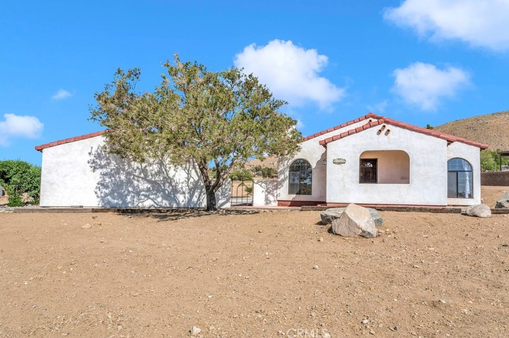 9385 Central Rd, Apple Valley, CA 92308-8540
