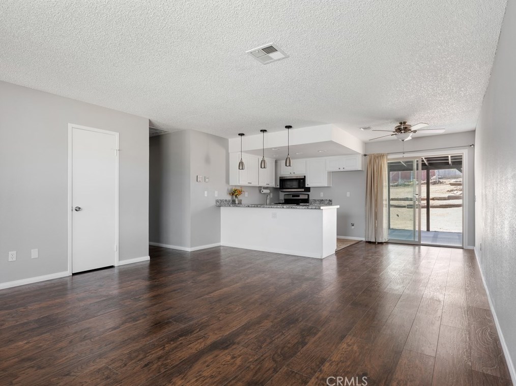 1516 Sunrise Rd, Barstow, CA 92311-5557