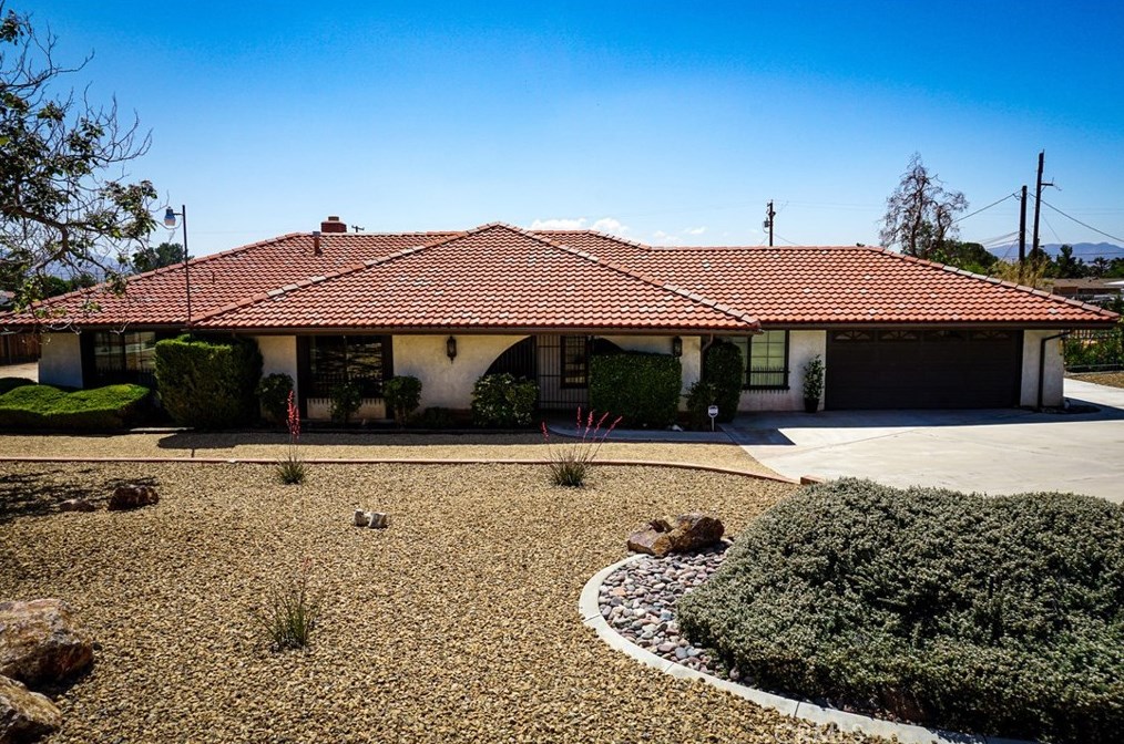 20635 Rancherias Rd, Apple Valley, CA 92307-5763
