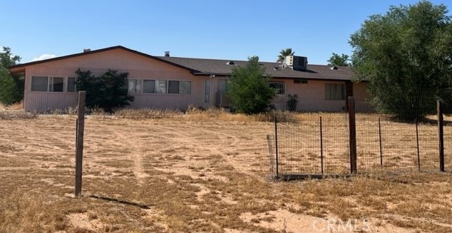 14990 Dakota Rd, Apple Valley, CA 92307-3405