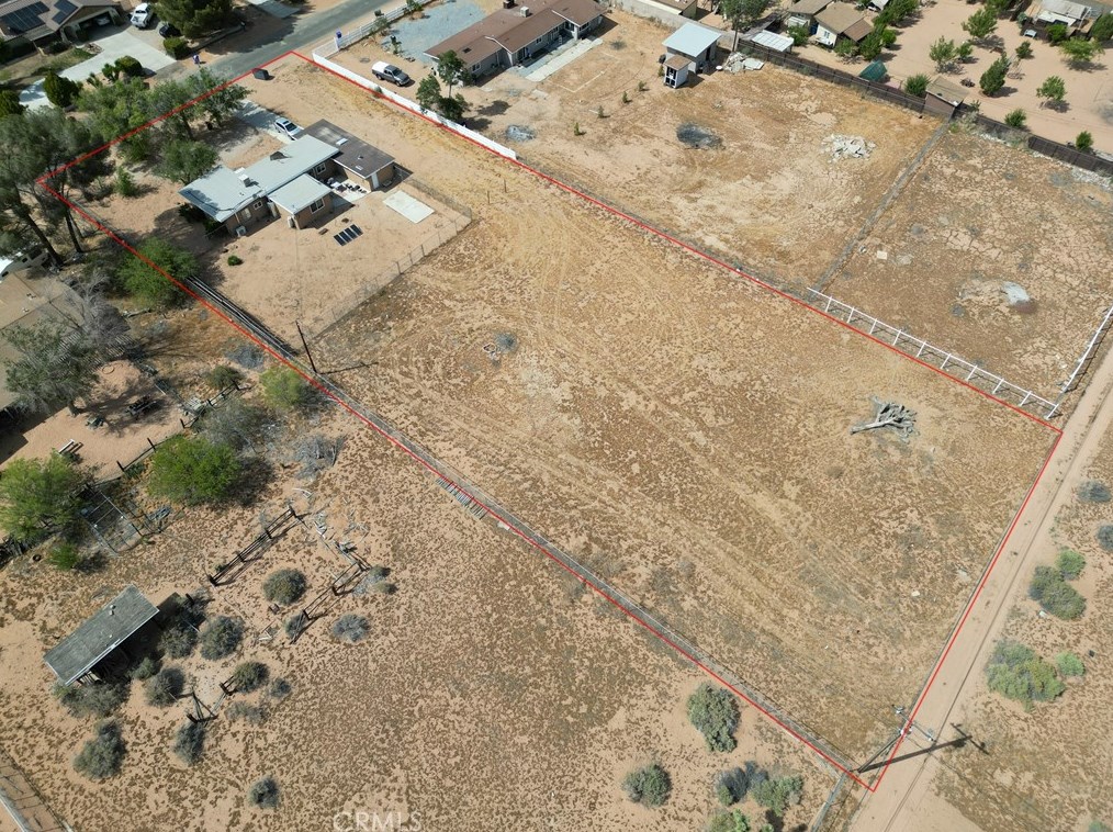 14363 Iroquois Rd, Apple Valley, CA 92307-3537