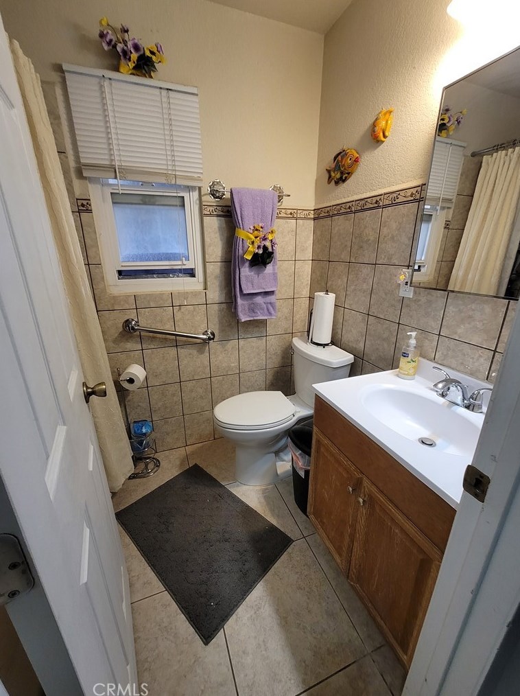 381 Frances Dr, Barstow, CA 92311-3117