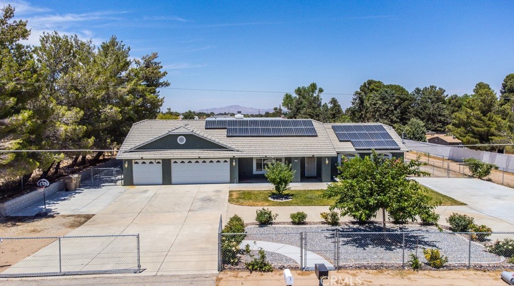 15190 Lime St, Hesperia, CA 92345-3819
