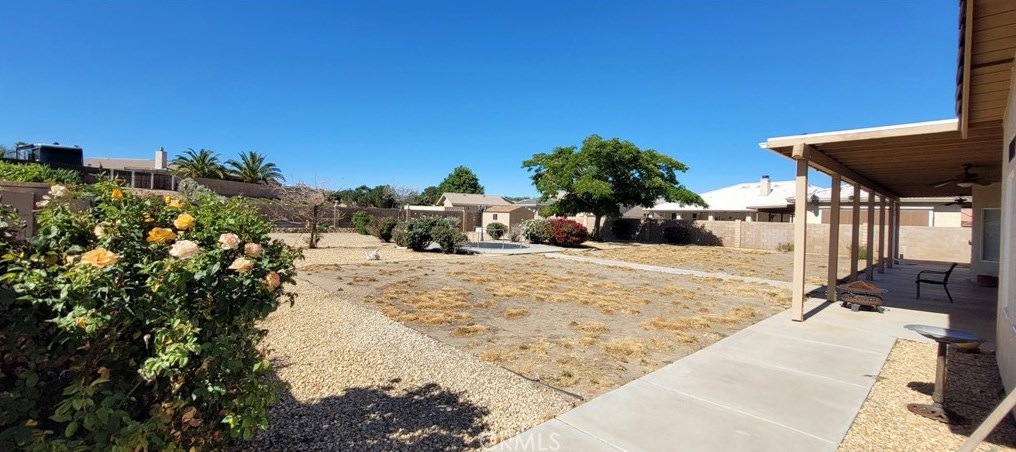 16771 Crockett Ave, Hesperia CA  92345-8818 exterior