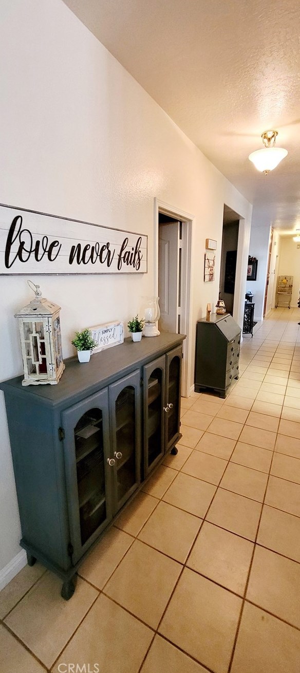 16771 Crockett Ave, Hesperia CA  92345-8818 exterior