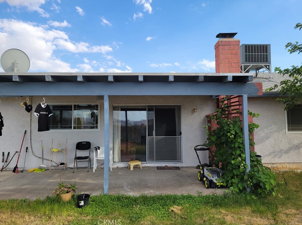 2028 Barcelona Cir, Barstow, CA 92311-6628