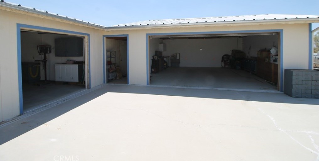 47879 Silver Valley Rd, Newberry Springs CA  92365-9114 exterior