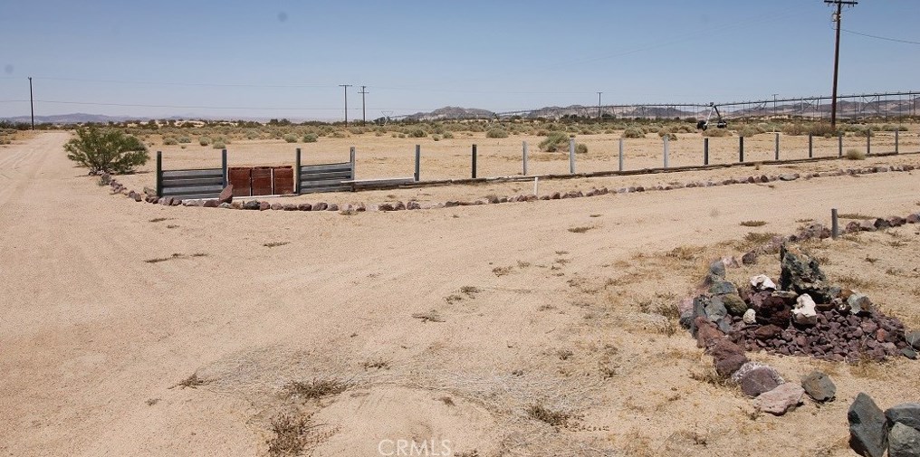47879 Silver Valley Rd, Newberry Springs CA  92365-9114 exterior