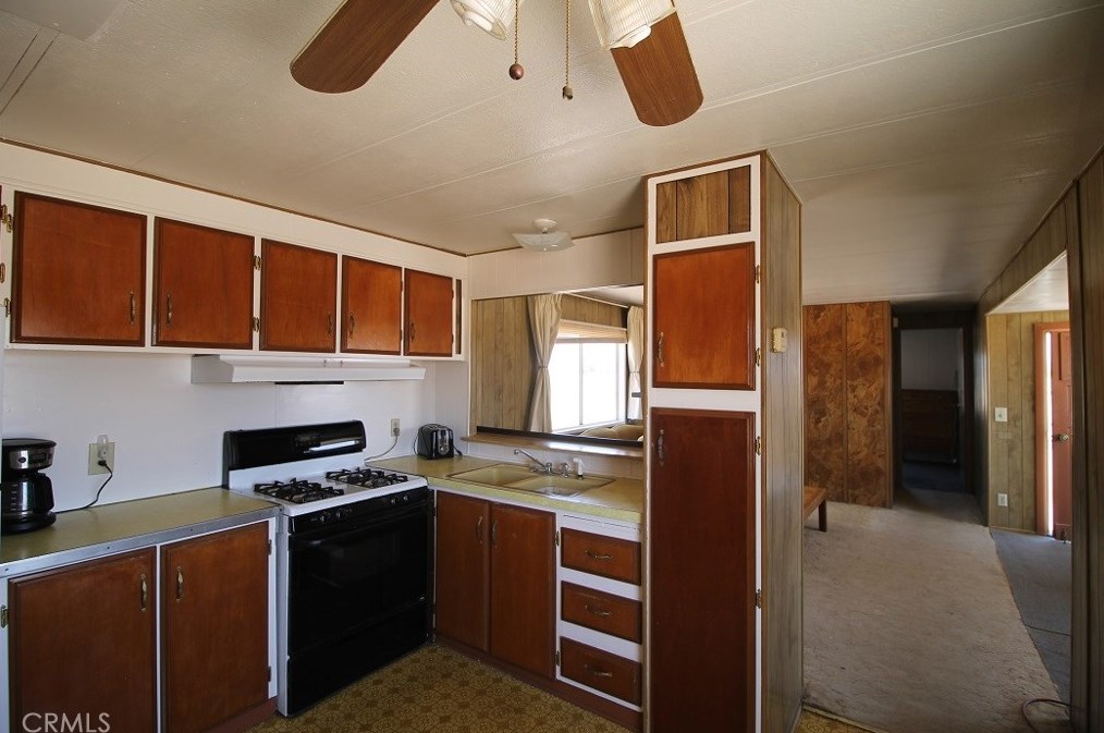 47879 Silver Valley Rd, Newberry Springs CA  92365-9114 exterior