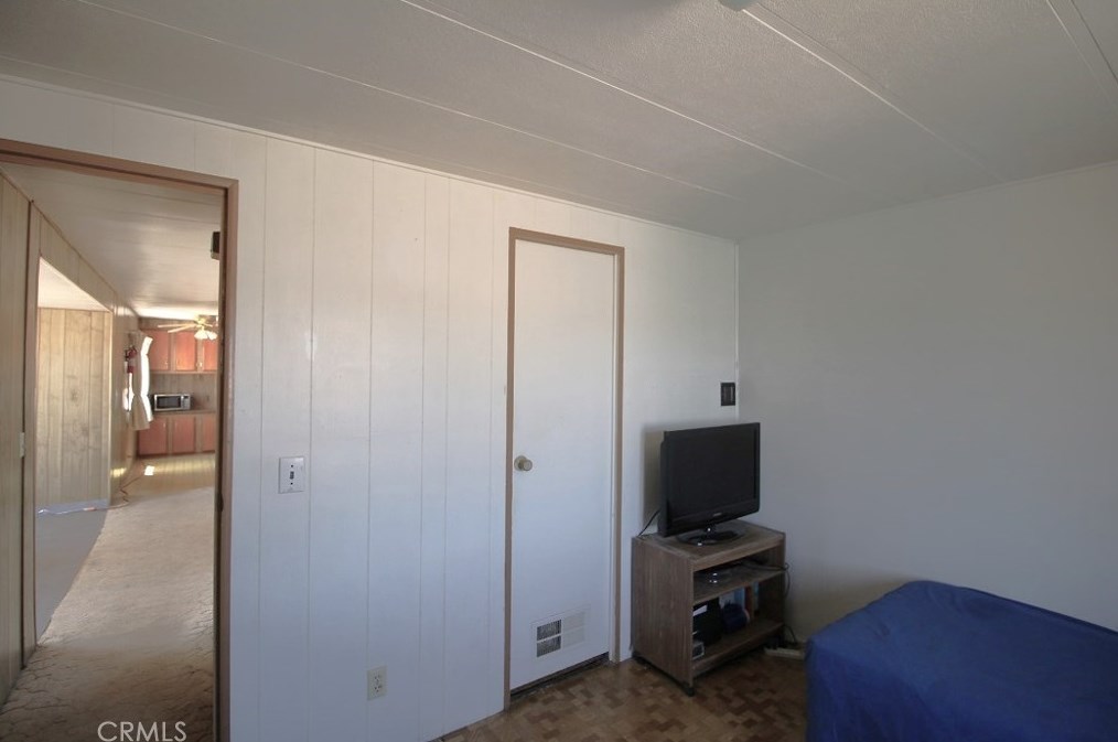 47879 Silver Valley Rd, Newberry Springs CA  92365-9114 exterior