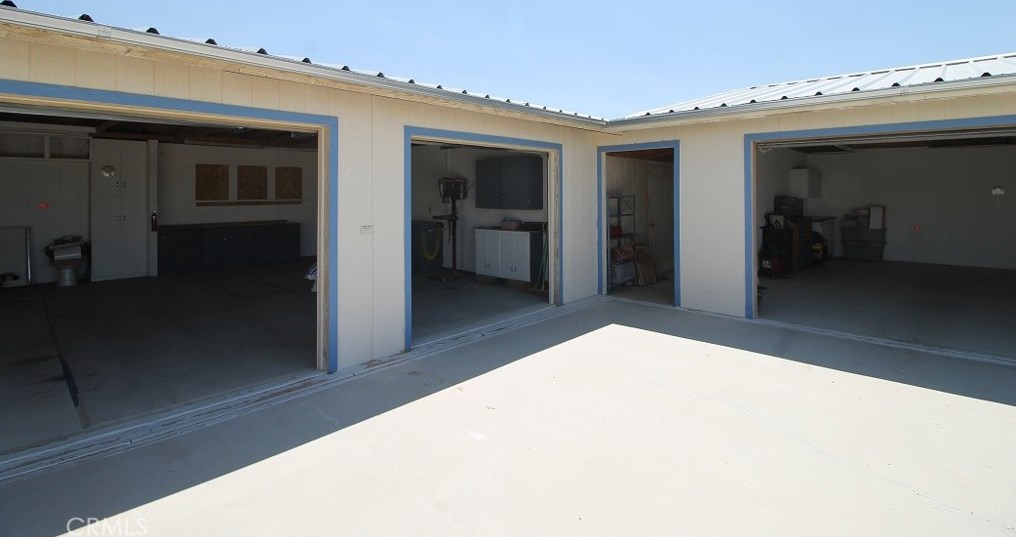 47879 Silver Valley Rd, Newberry Springs CA  92365-9114 exterior