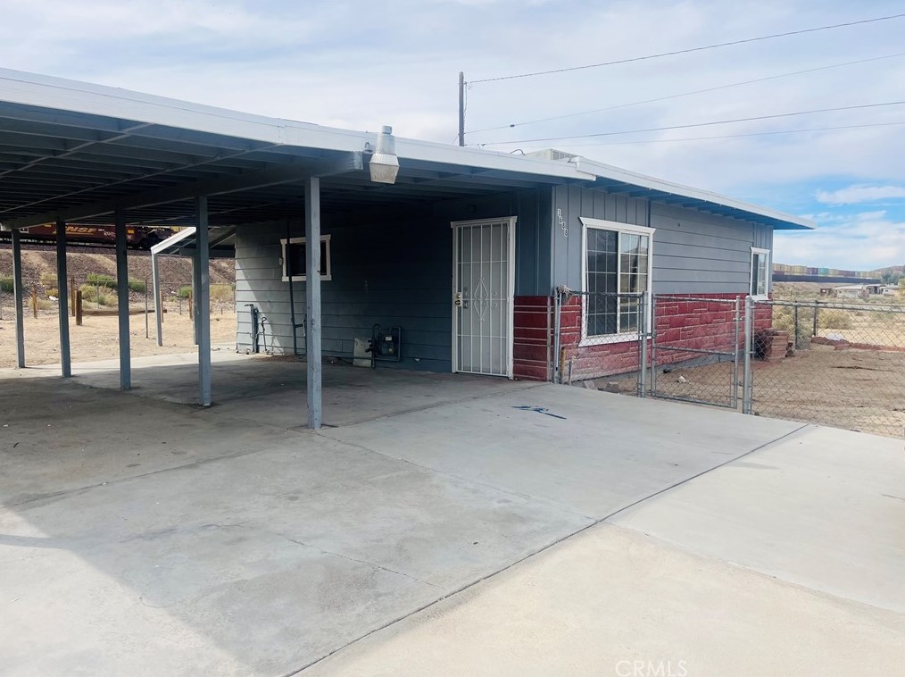 1688 Riverside Dr, Barstow, CA 92311-2427
