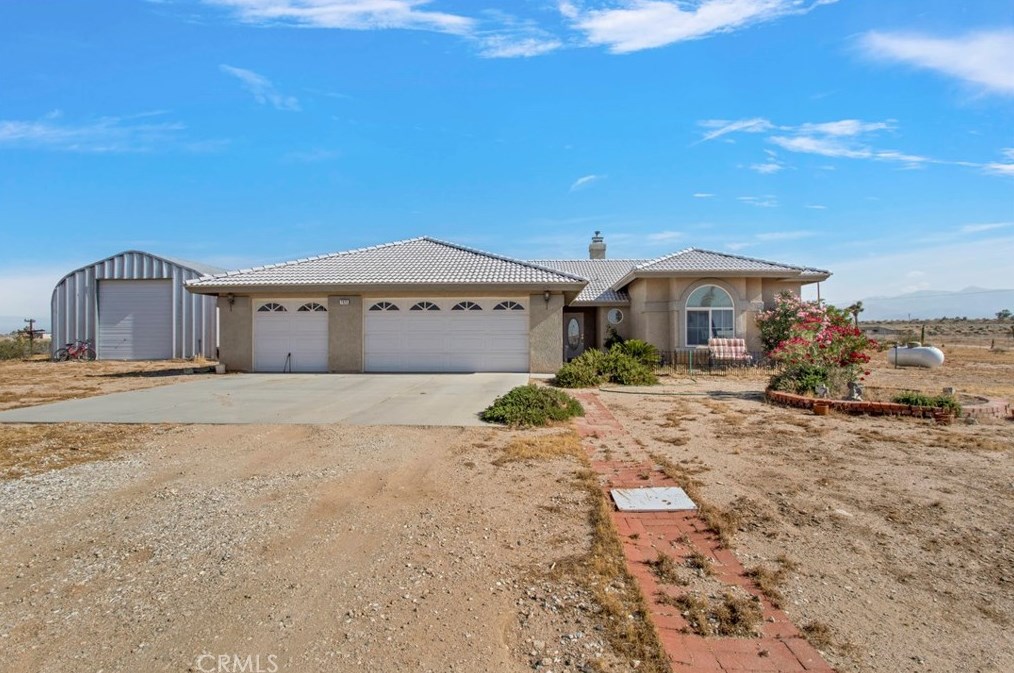7925 Olivine Rd, Phelan, CA