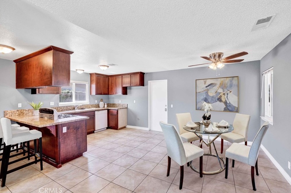 15389 Hercules St, Hesperia, CA 92345-2851